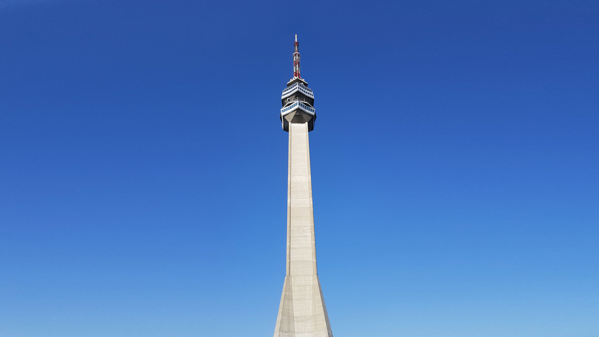 Стручна посета: Oбилазак објеката у Београду: Народне Скупштине Републике Србије и Авалског торња